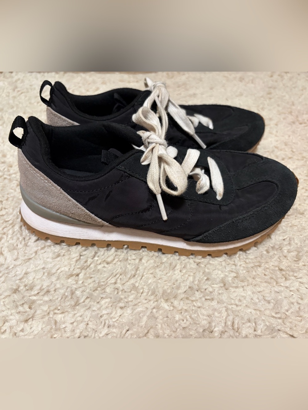 Cat & Jack Sneakers Size 3 
(Big Boys)